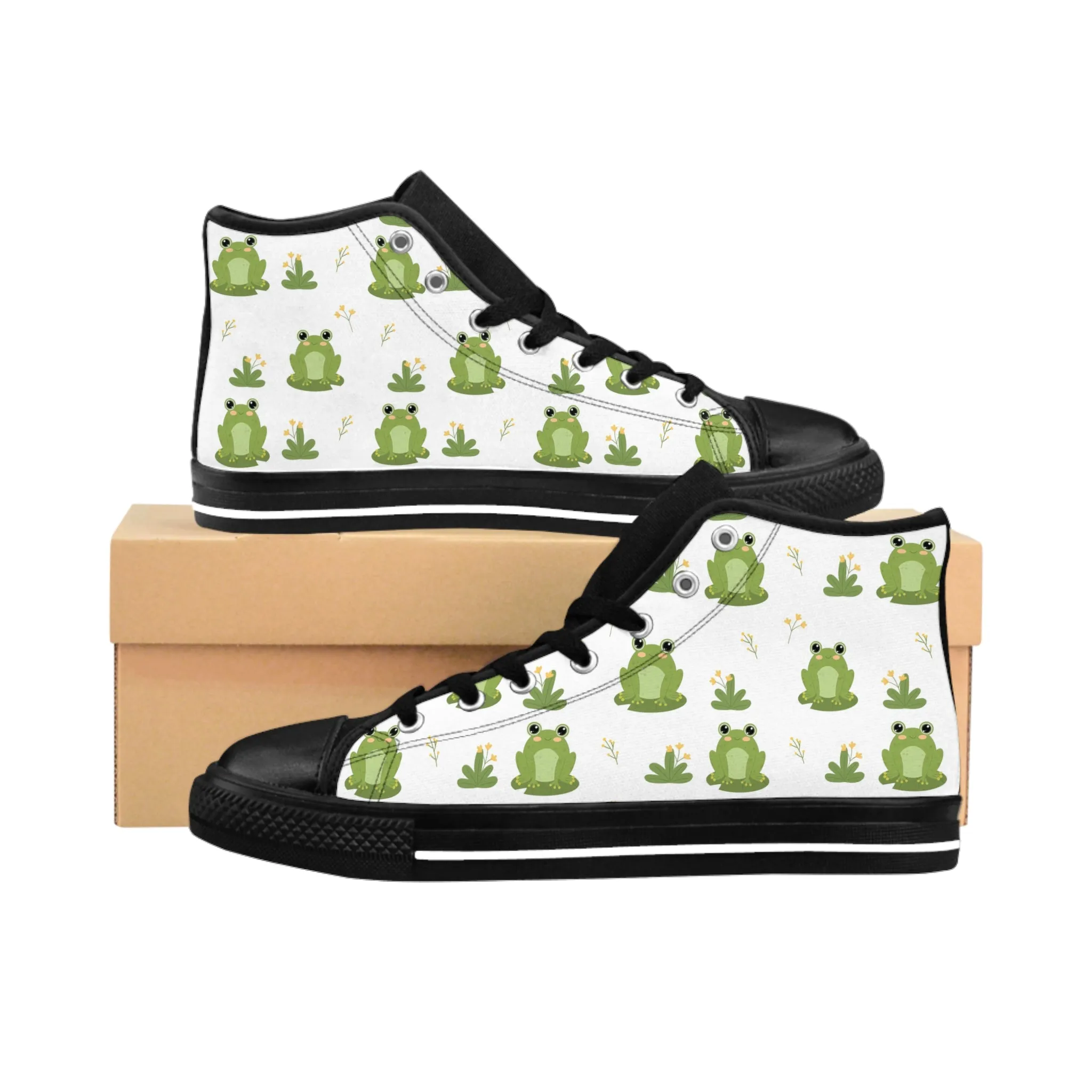 Cute Frogs in Nature Women's Classic Sneakers